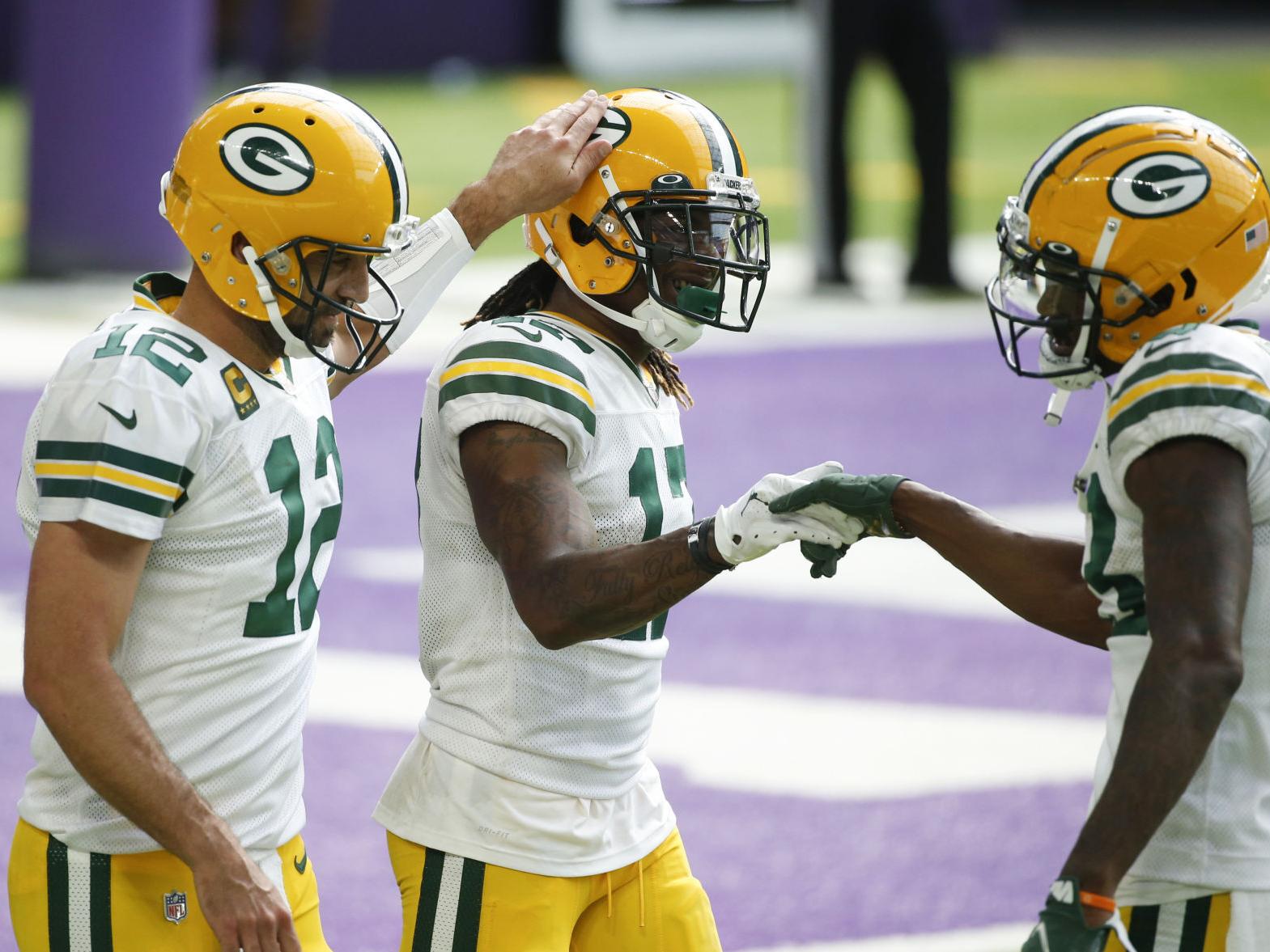 Aaron Rodgers At Ease As Green Bay Packers Roll Past Vikings Area Pro Sports Siouxcityjournal Com