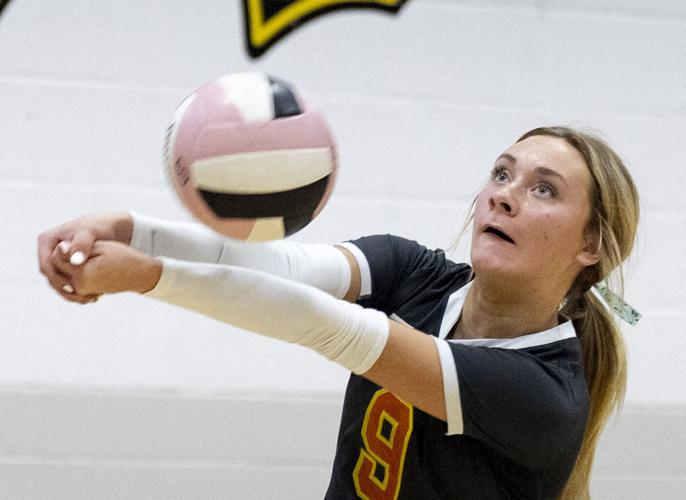 PREP VOLLEYBALL Hinton qualifies for state tournament with sweep of