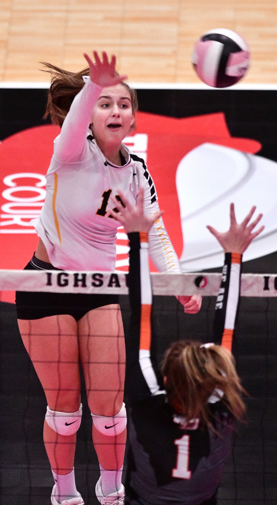 Waverly-Shell Rock vs West Delaware state volleyball