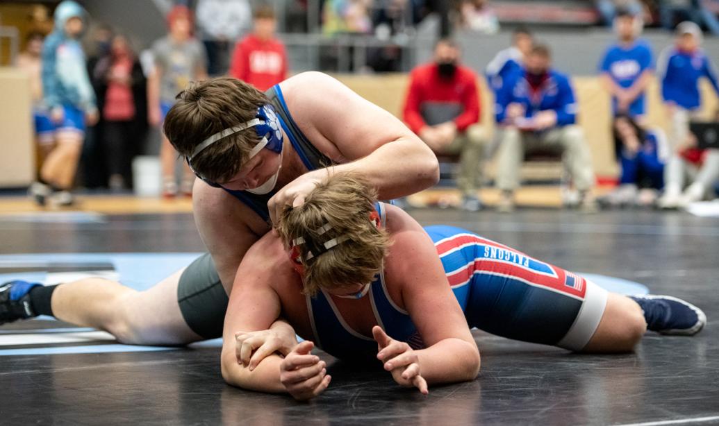 PHOTOS Woodbury Central, West Sioux and Hinton wrestling
