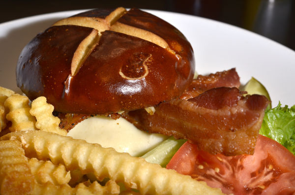 Food 4 Brothers Bar and Grill