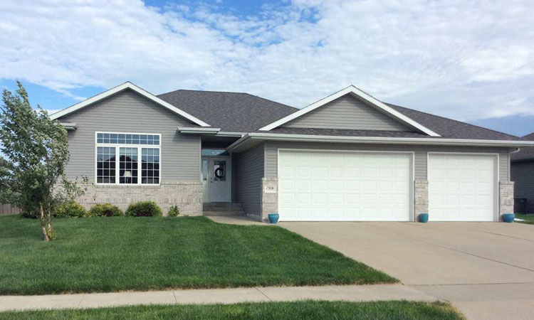 1308 Clairmont Cir, Sgt. Bluff - $324,950