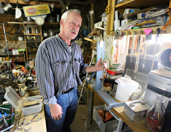 Spoon jewelry gives Sioux City man solace, source of income after ...