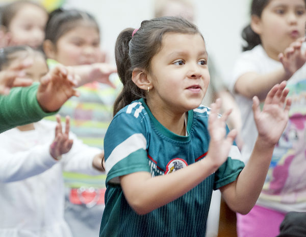 hunt-elementary-students-staffers-sample-arts-based-learning-local