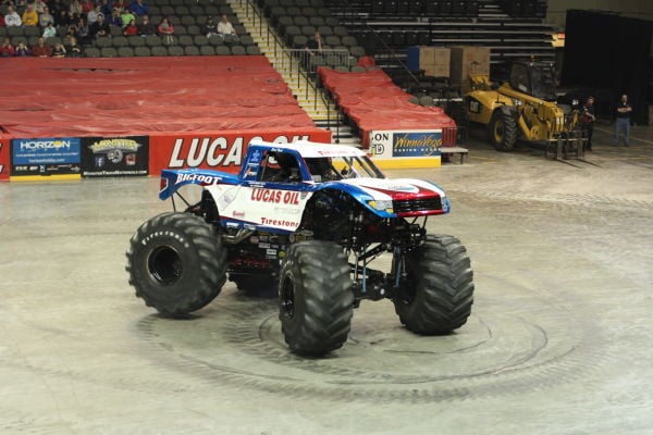 Monster Jam brings big-wheel trucks to Ford Field