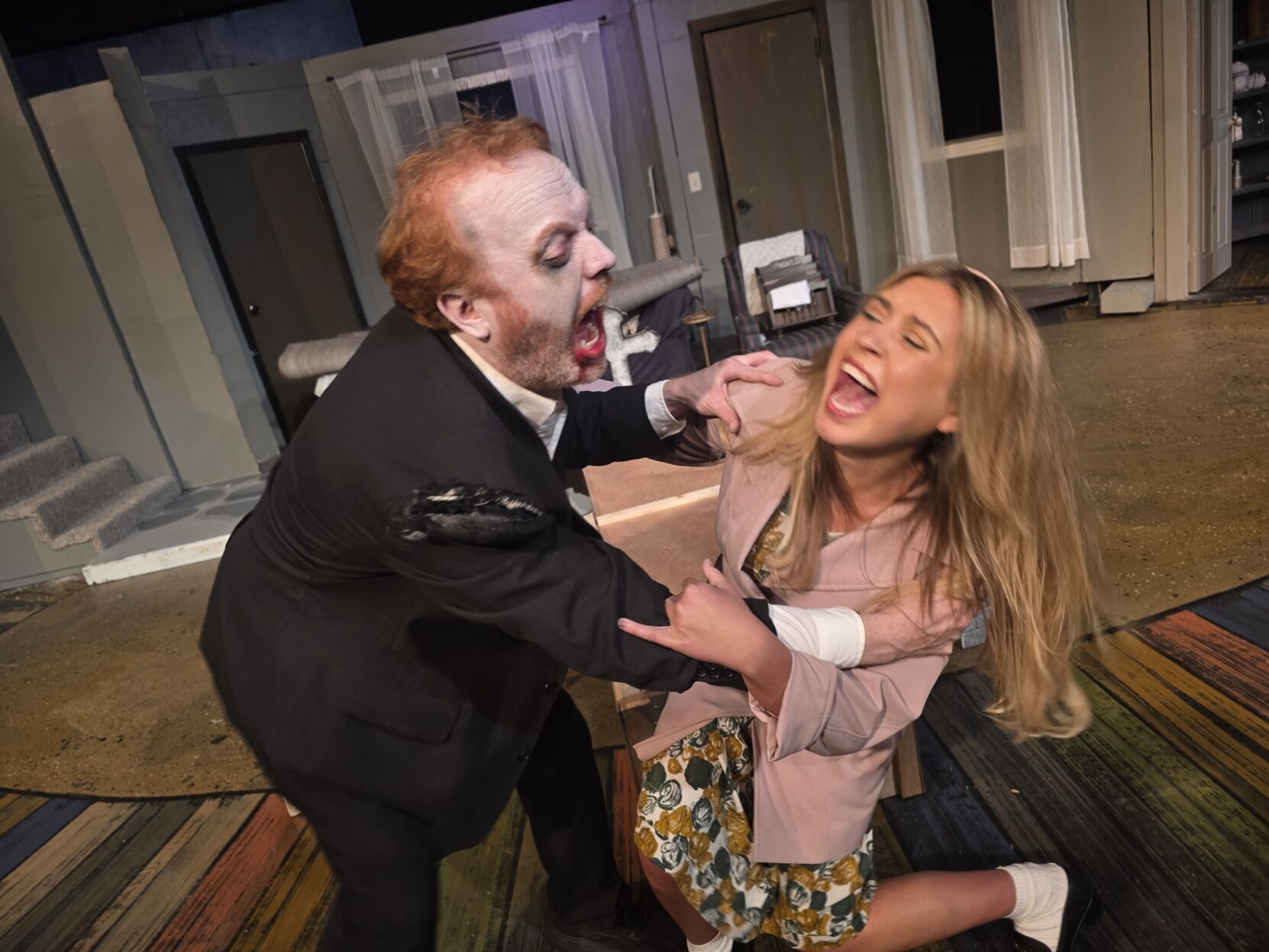 スマイル Sioux City Community Theatre to bring a stage version of zombie