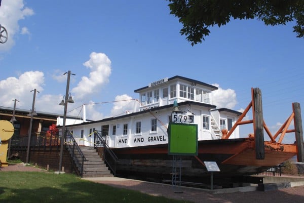 History Flows At Mississippi River Museum Special Sections Siouxcityjournal Com