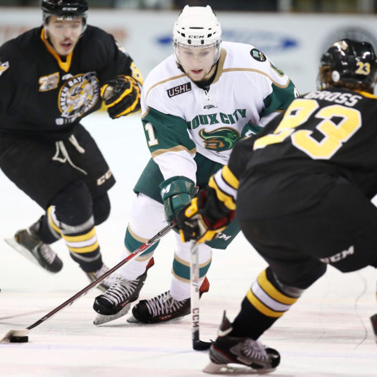 Photos Musketeers Hockey Vs Green Bay Gamblers Sports Siouxcityjournal Com