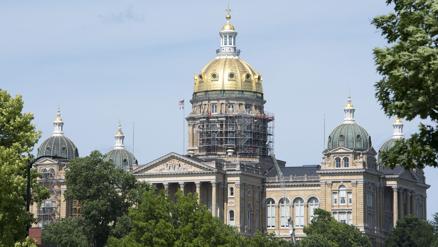Iowa educators favor House path to upping teacher, staff pay - Vimarsana News