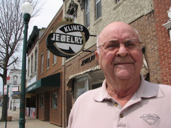 Signs of historic times in Yankton Siouxland Life Signs of historic times in Yankton Siouxland Life