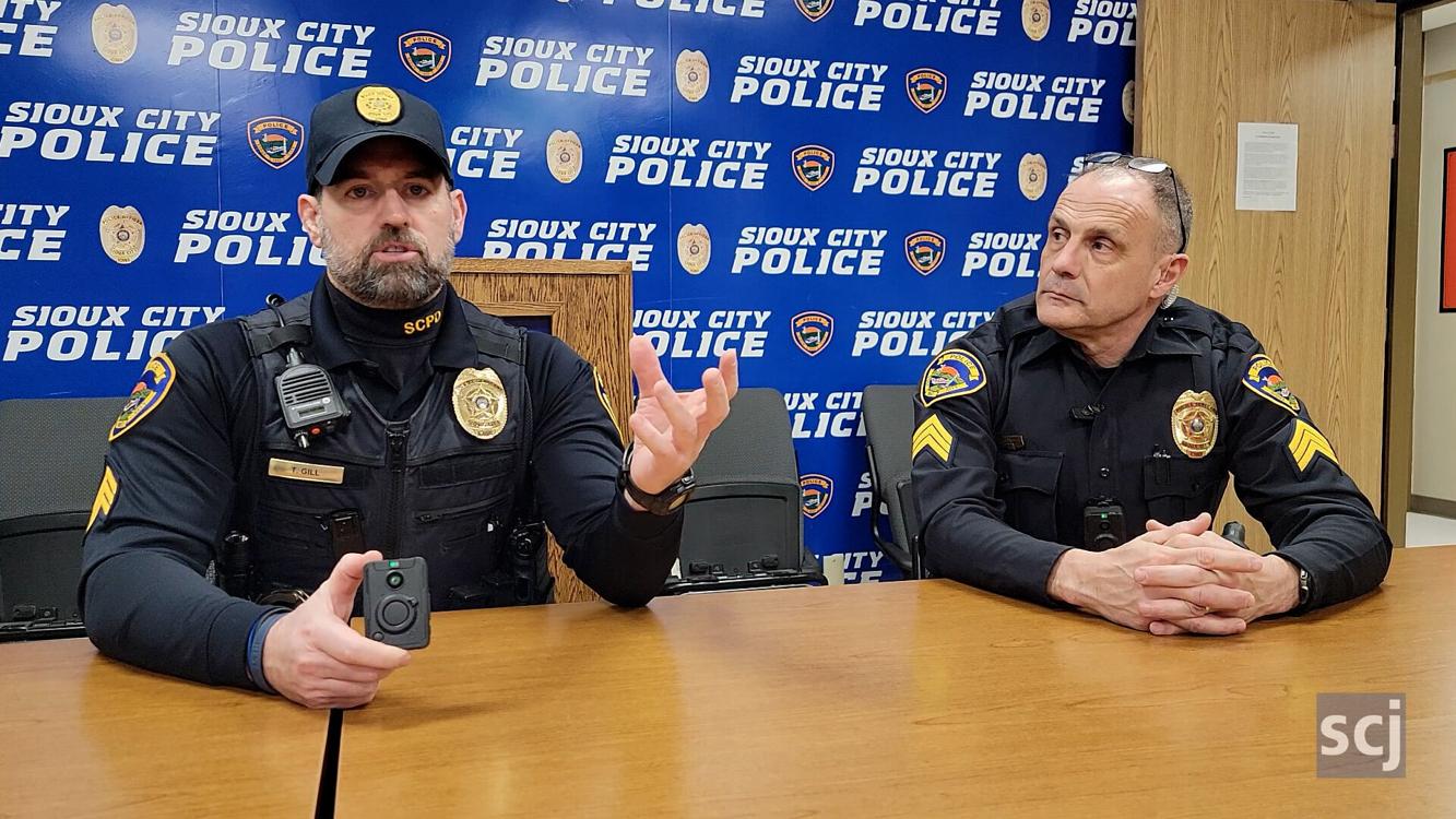 Police identify Sioux City man who died in Hinton crash