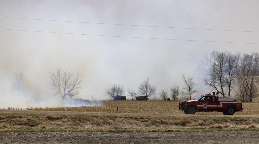 High winds fuel grass fire, wreak havoc on utility lines in Siouxland