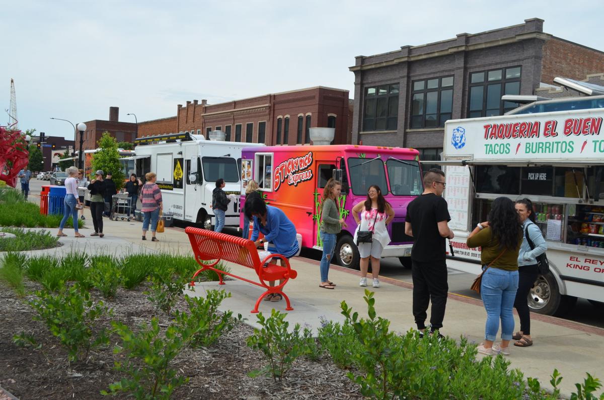 Quirky Foods Highlight Fourth Annual Food Truck Fridays Weekender Food Siouxcityjournal Com