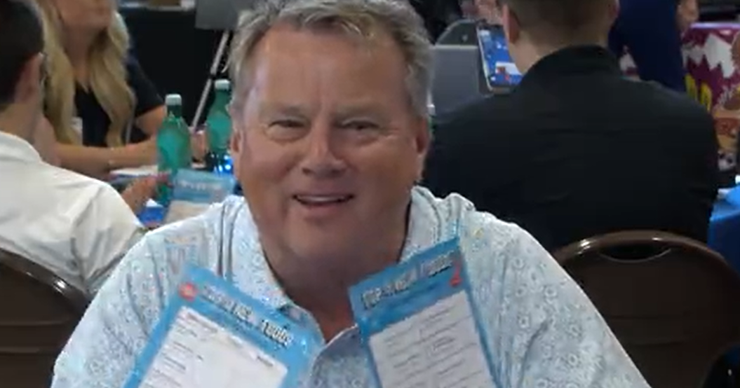 Behind The Curtain: Sioux City news anchor Tim Seaman judged Iowa State Fair's new food