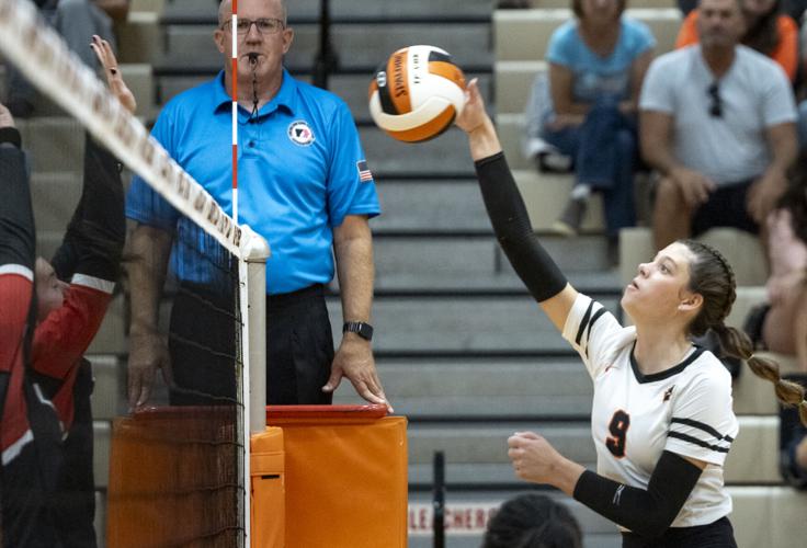 Sioux City East defeats Le Mars in straight sets