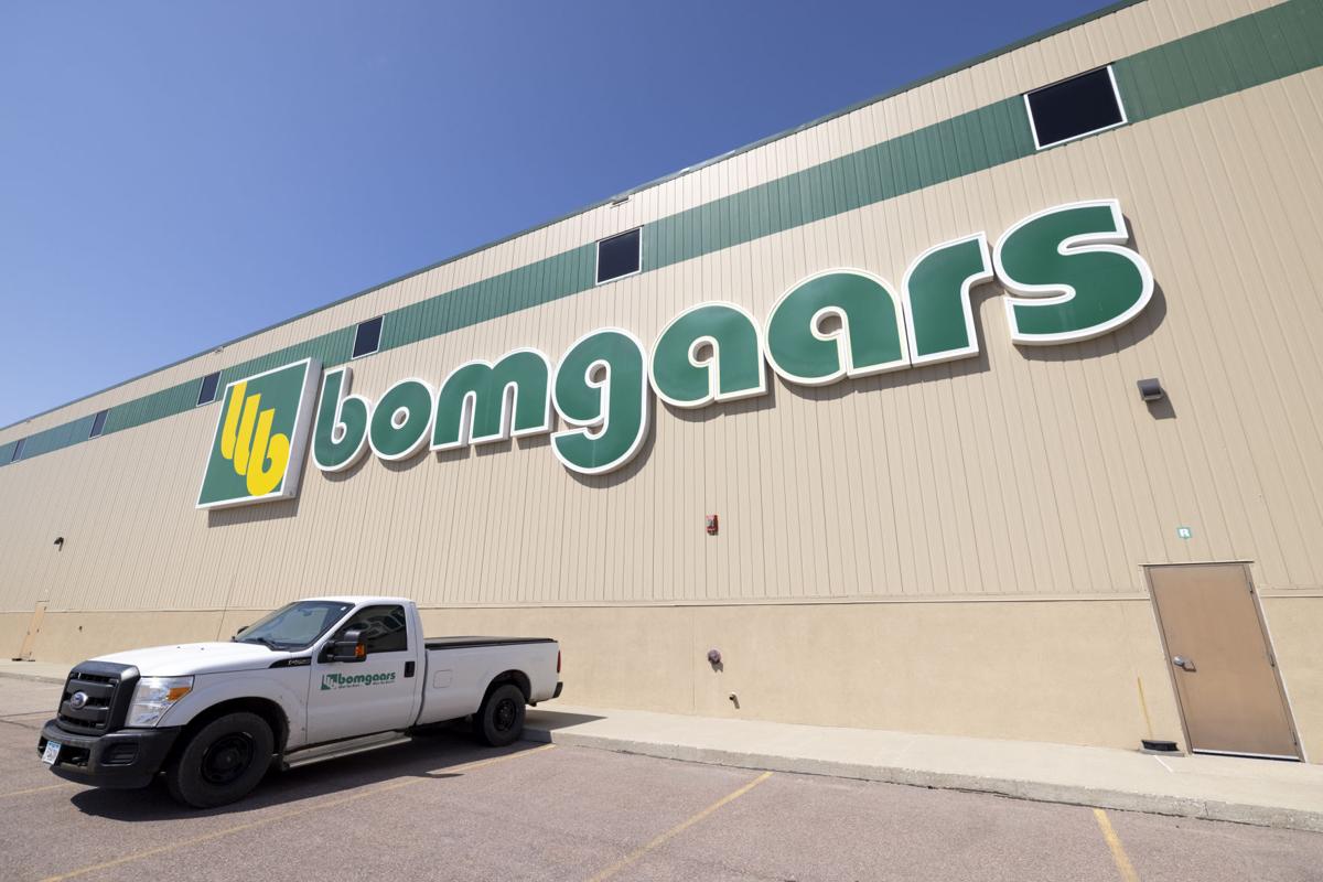 Bomgaars warehouse