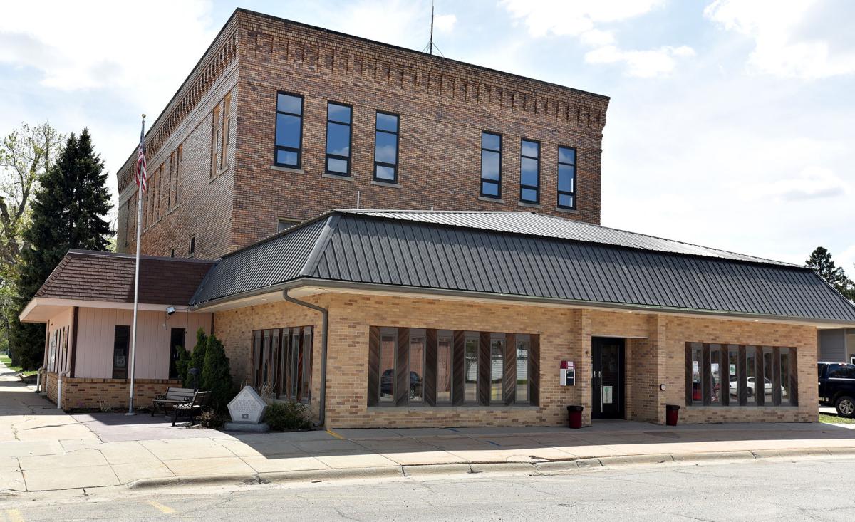 WATCH NOW Laurel's future leaders play role in community center