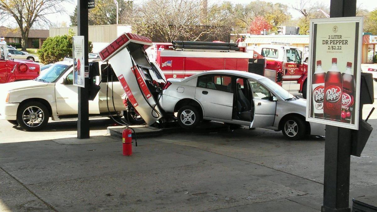 No injuries after car crashes into South Sioux City gas station Sunday
