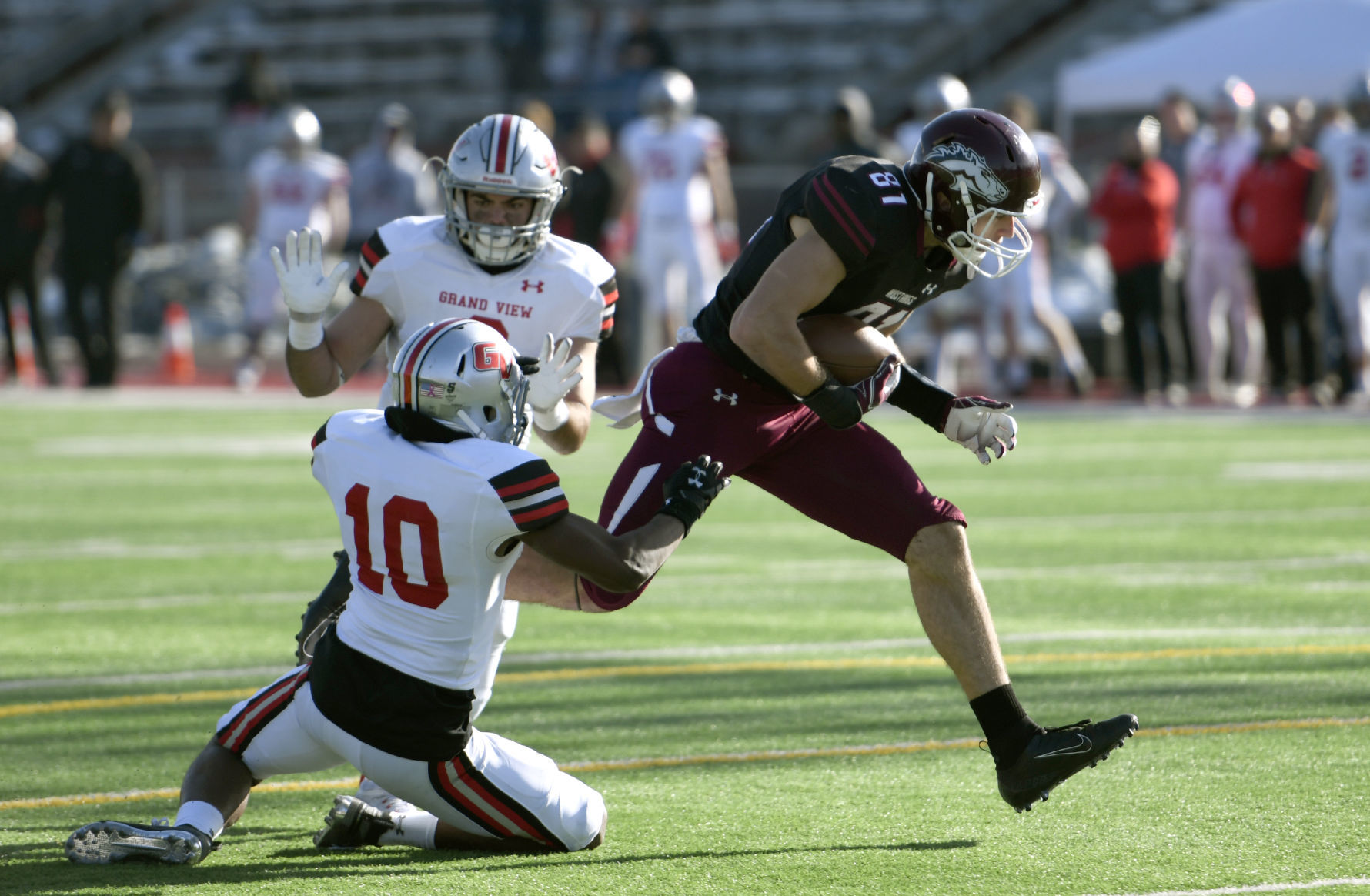 Morningside Senior Linebacker Chase Nelson Finds Comfort, Confidence ...