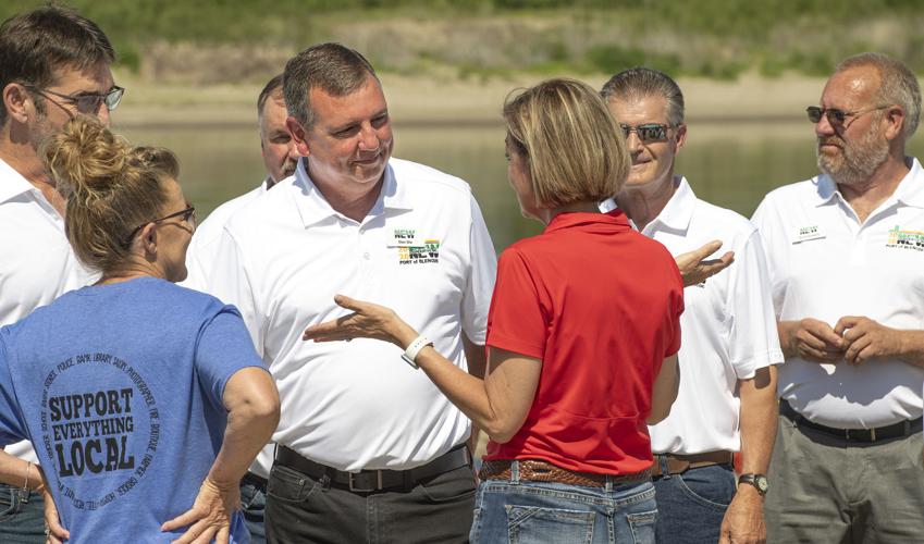 Missouri River barge terminal officially opens near Blencoe, Iowa