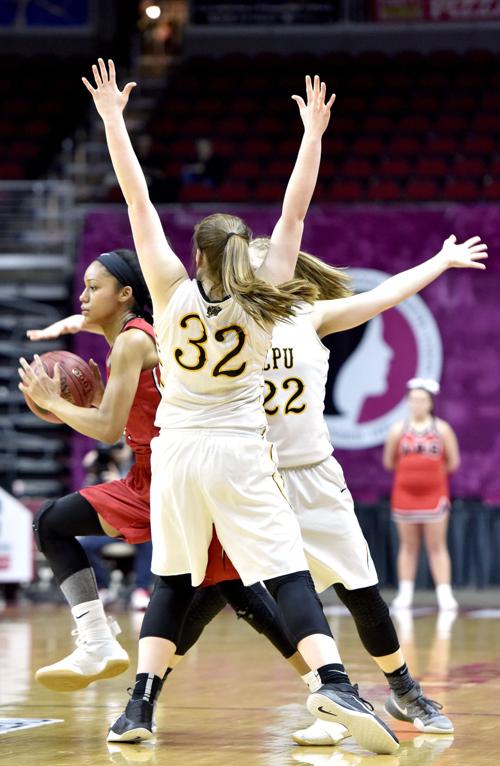 Davenport Assumption Vs Center Point Urbana State Basketball