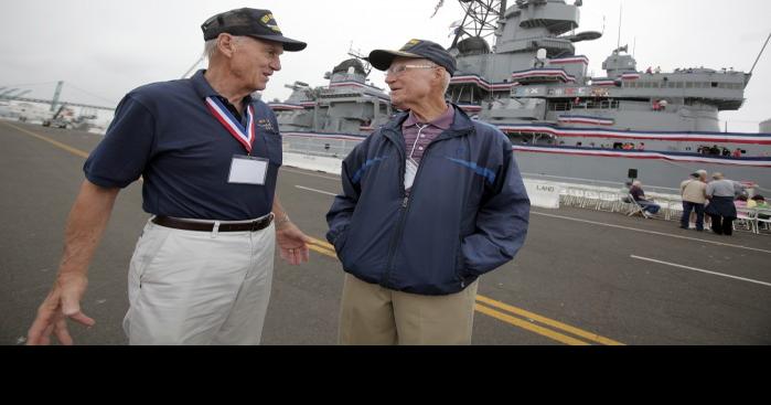 Ex-USS Iowa crew members from same town meet for first time