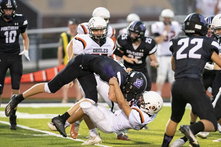 Lennox wallops Dakota Valley football