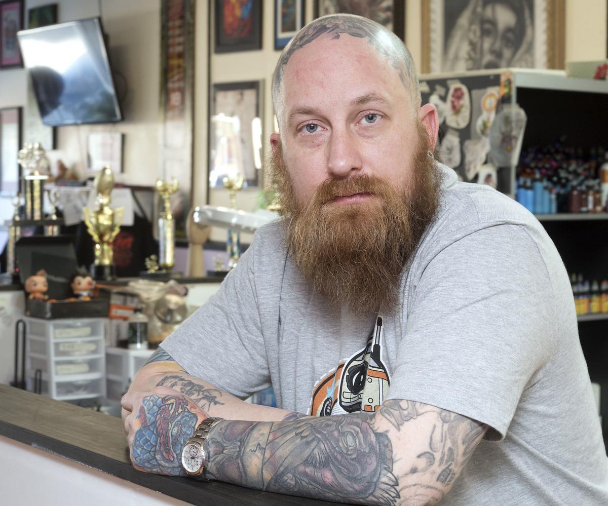 Best Tattoo Parlor Living Art Tattoo Concentrates On Improving And Staying Ahead Weekender Siouxcityjournal Com