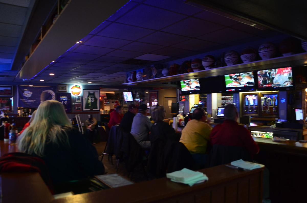 Sioux City bars busy, but not quite packed, during Super Bowl as fans