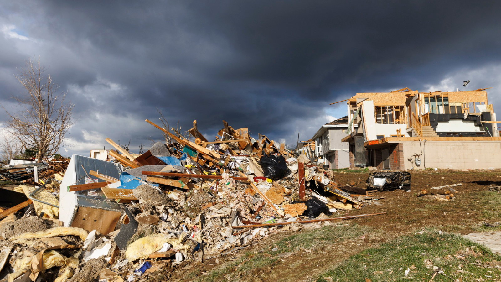Elkhorn, Bennington, Blair baseball teams help communities affected by tornadoes