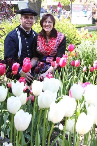 Mulders with tulips