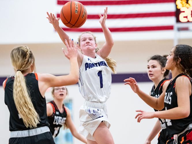 Unbeaten clips Dakota Valley girls