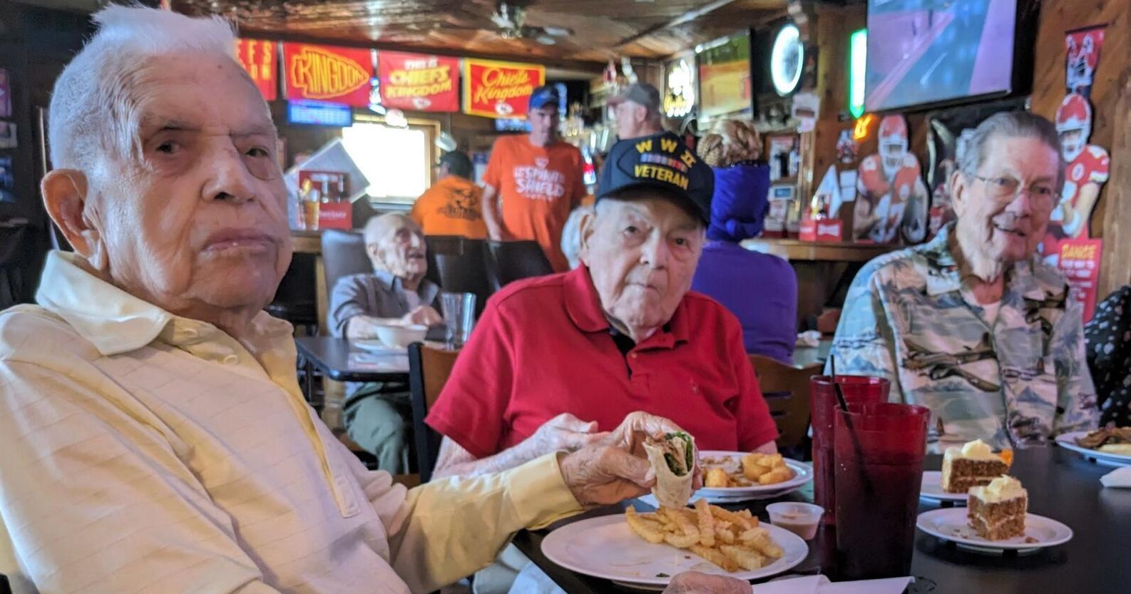 3 World War II vets, all 100-plus, meet for lunch in Omaha, have stories to tell - Vimarsana News