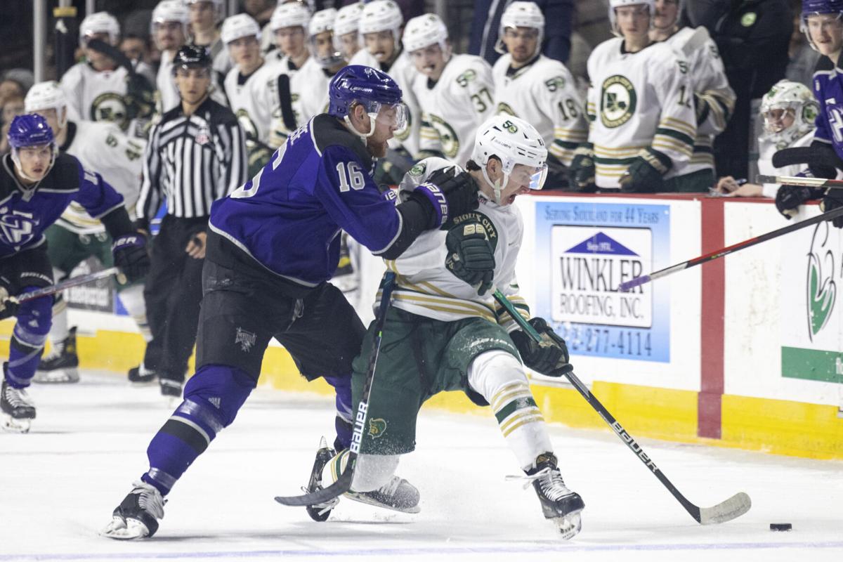 Sioux City Musketeers win late against Tri-City Storm in stunning Western  Conference Final opener