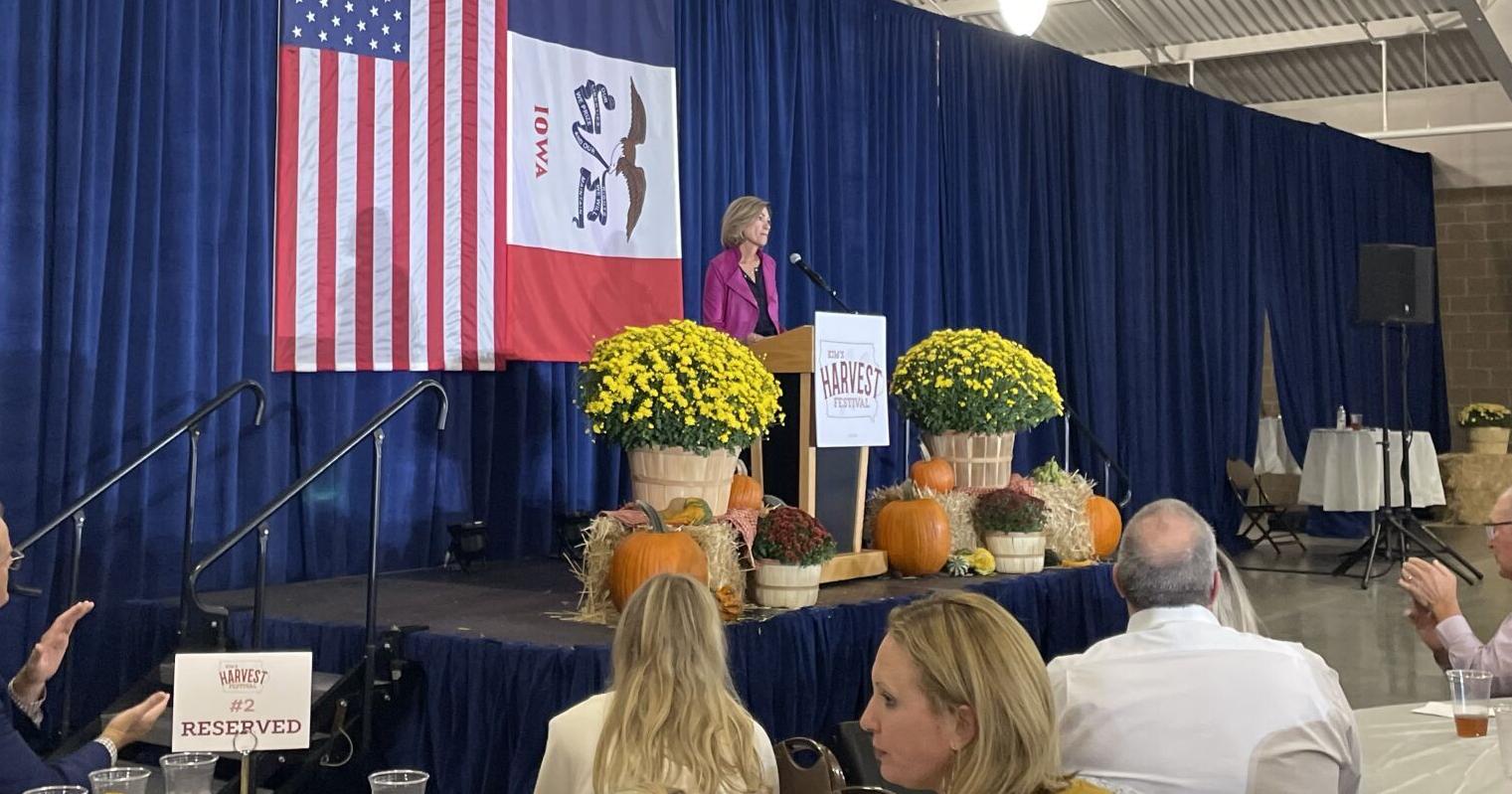 Kim Reynolds celebrates conservative wins at fundraiser - Vimarsana News