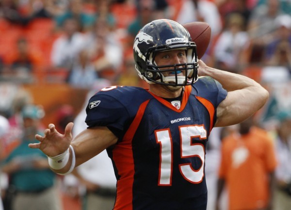 Tim Tebow's first NFL pass goes for a touchdown in Broncos' victory