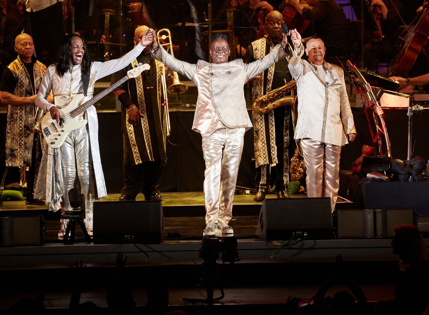 Earth Wind & Fire's Bailey speaks before Sioux City set - Vimarsana News