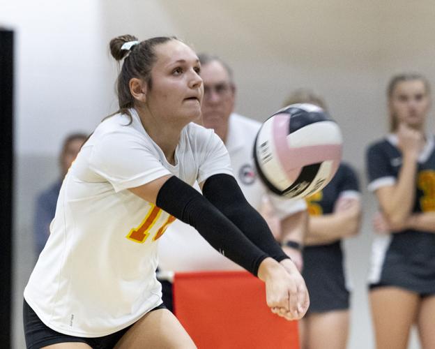 PREP VOLLEYBALL Hinton qualifies for state tournament with sweep of