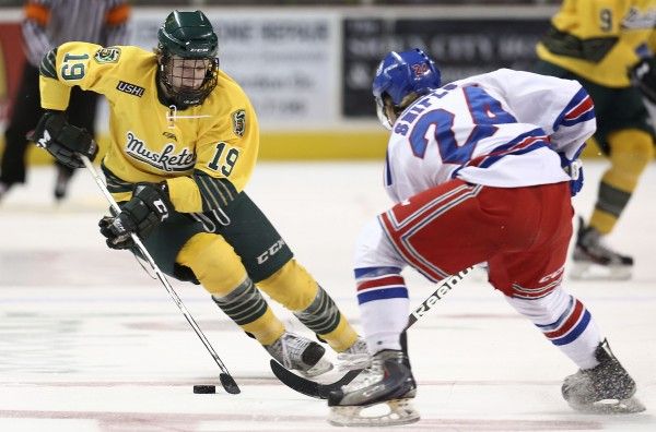 Musketeers Hockey vs Des Moines Buccaneers