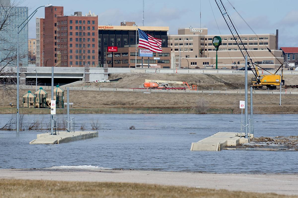 Iowa experts sound alarm on extreme weather, from flooding to drought