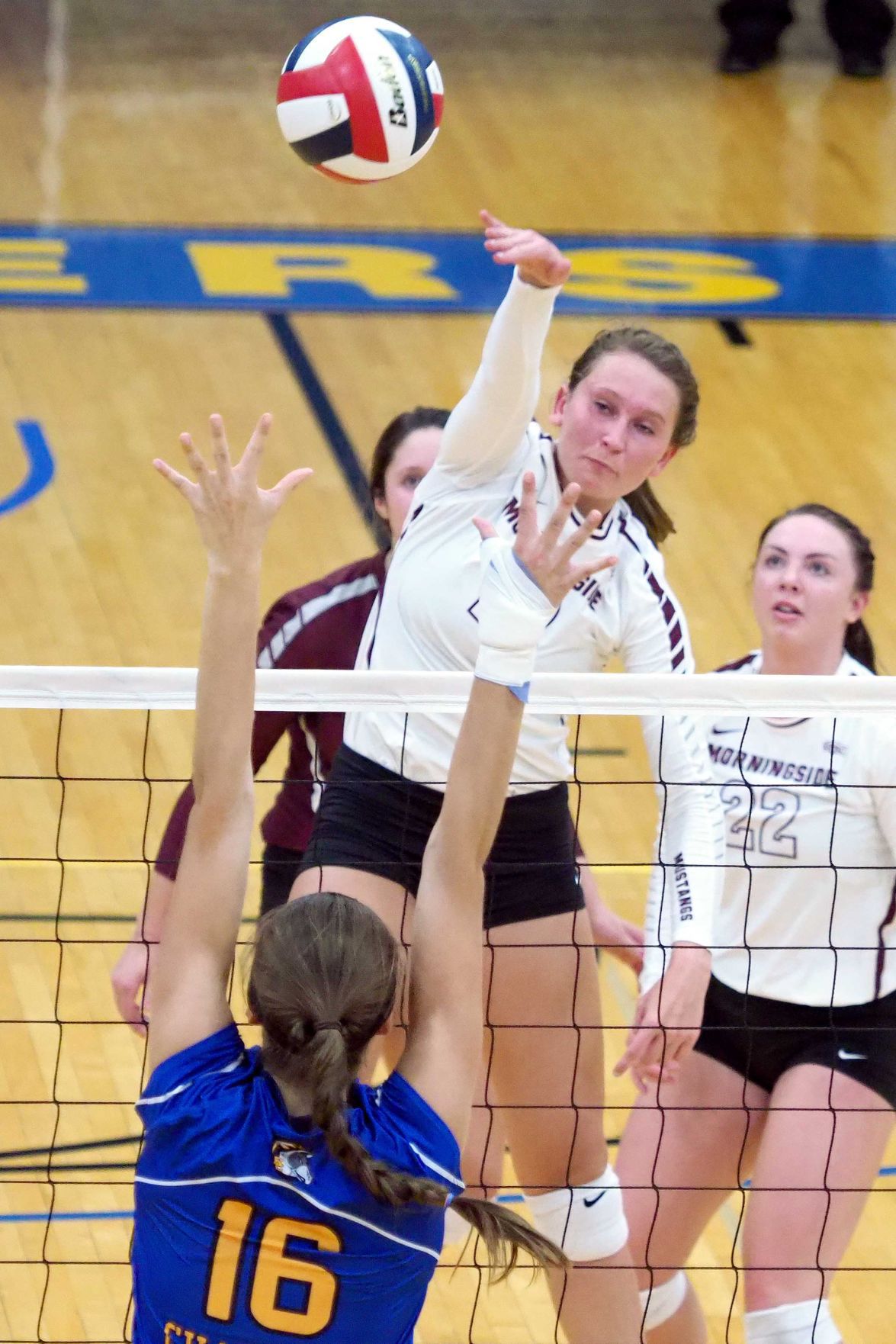 Morningside at Briar Cliff volleyball