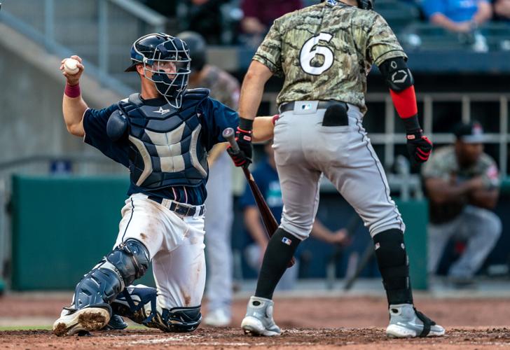 The Royals added some gold to their unis to remind you that they're World  Series champs