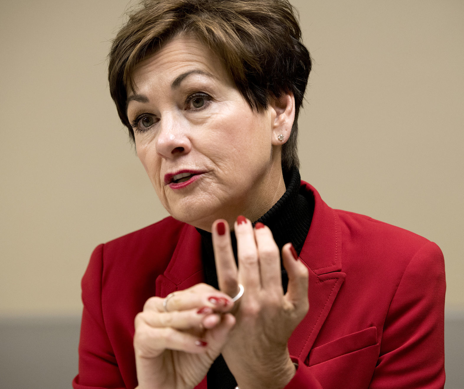 WATCH NOW: Gov. Kim Reynolds Live Press Conference | Local News ...