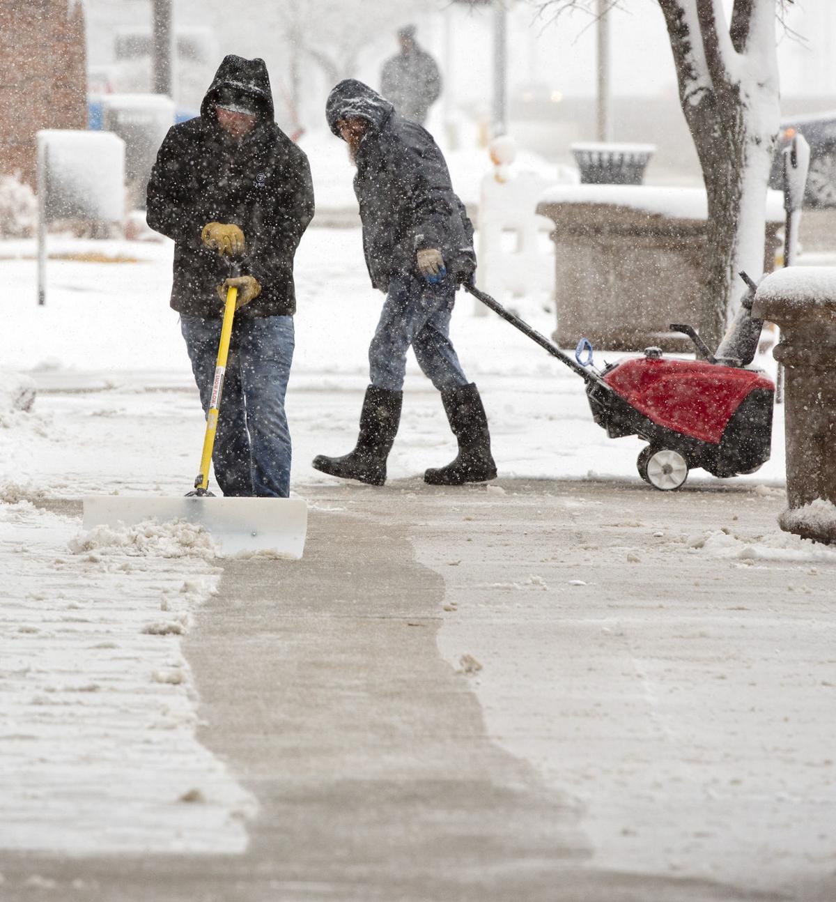 Sioux City Sees 2 5 Inches Snow Wednesday First 17 Days Of April