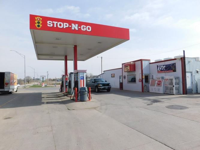 Stop N' Go convenience store owners have history of giving back to