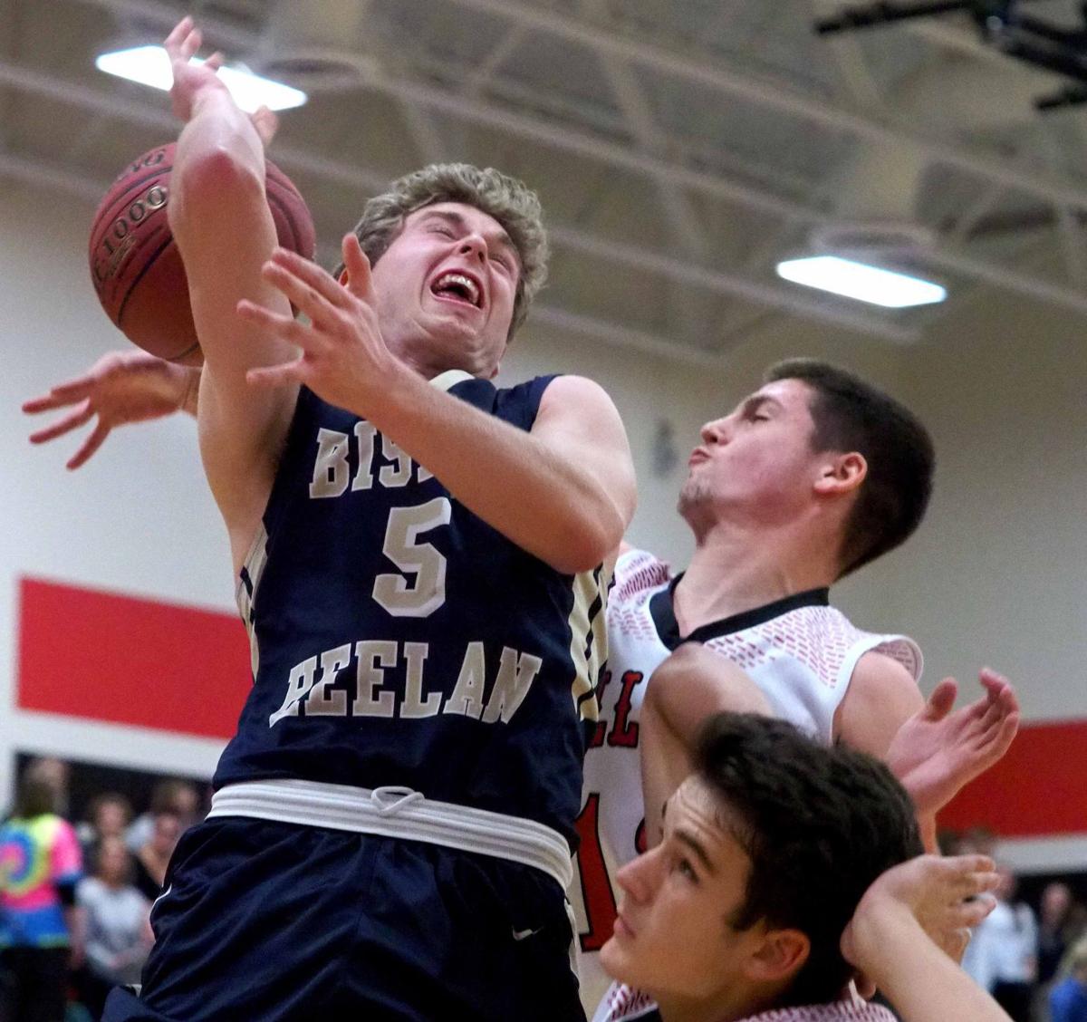 No 3 Crusaders Hold Off No 9 Bulldogs Bishop Heelan High