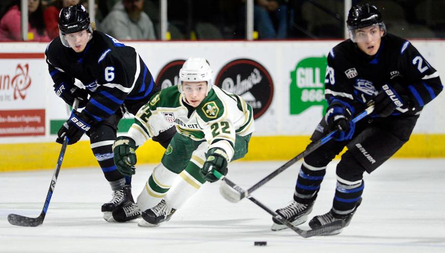 Hockey Fargo Force at Sioux City Musketeers
