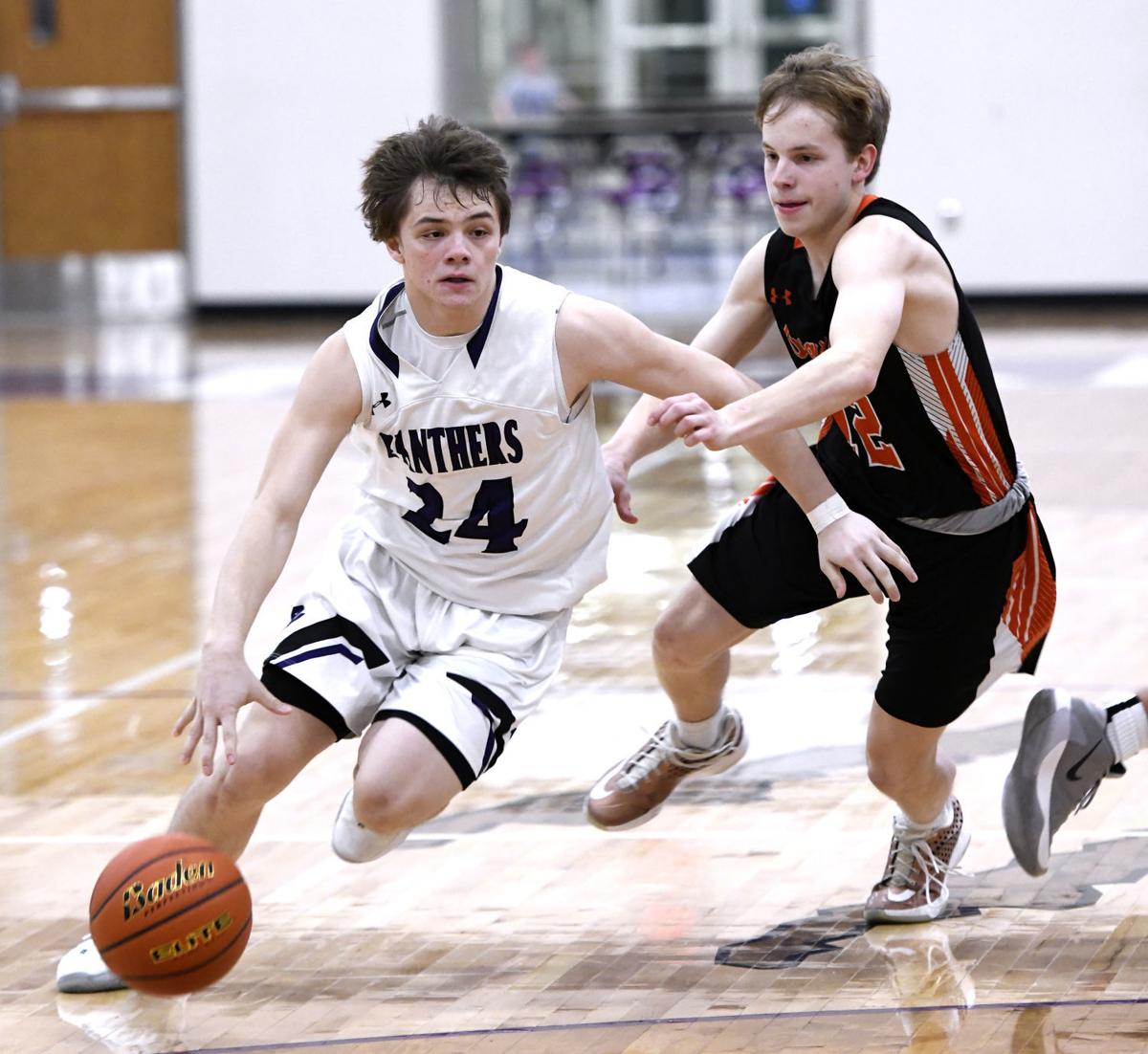 Dakota Valley hosts Dell Rapids