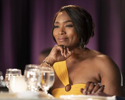 Angela Bassett's '911' moves to ABC with a biggie - Vimarsana News