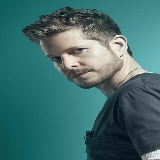 Matt Czuchry Learns How To Be A Better Patient Thanks To The Resident Television Siouxcityjournal Com